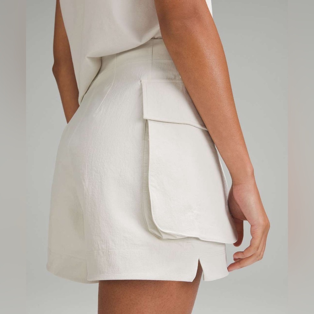 Lululemon Relaxed-Fit Super-High-Rise Cargo Short 4 - Picture 3 of 6
